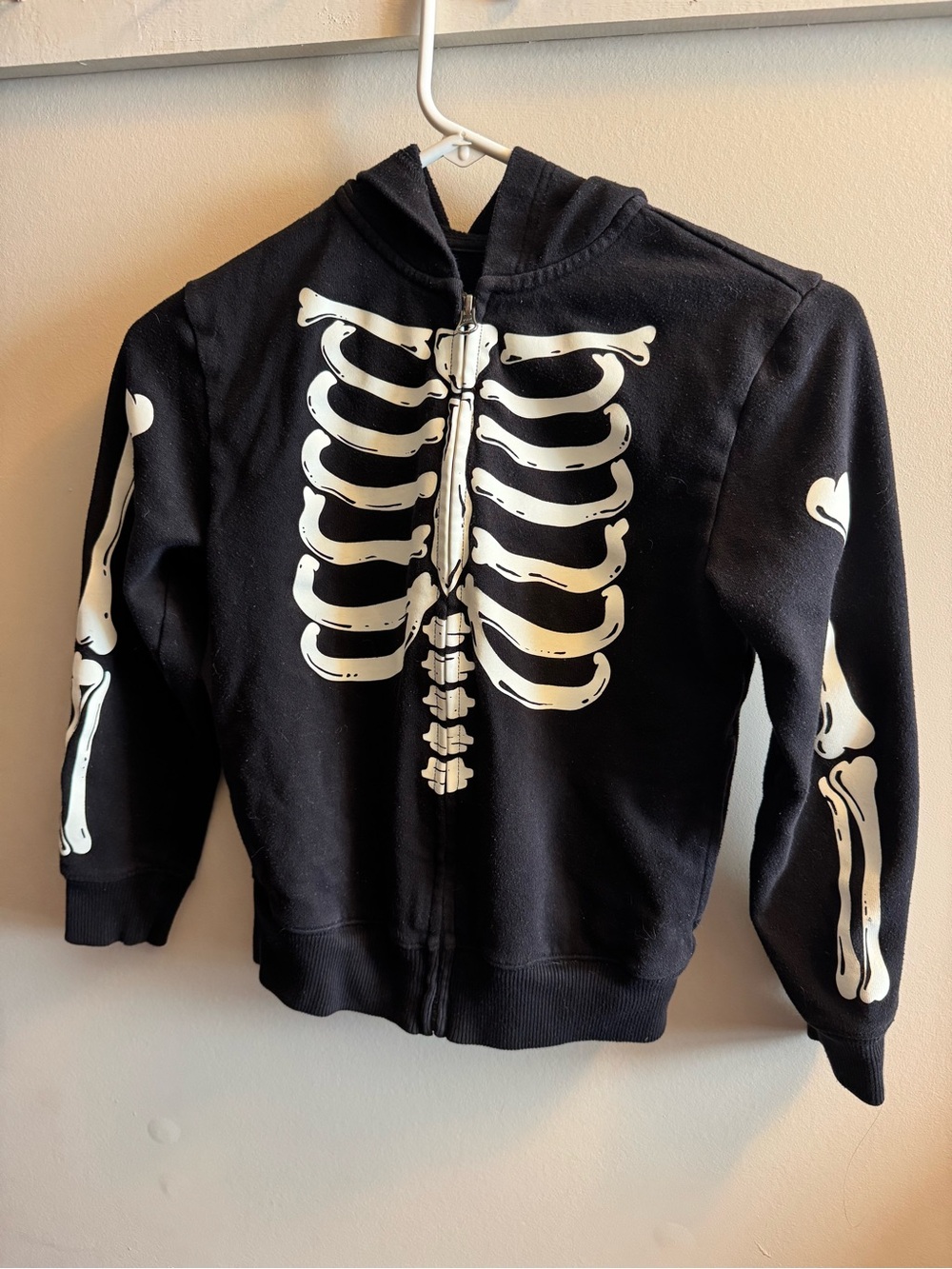 Children’s Place Kids Black Skeleton Zip-Up Hoodie Size 7/8
